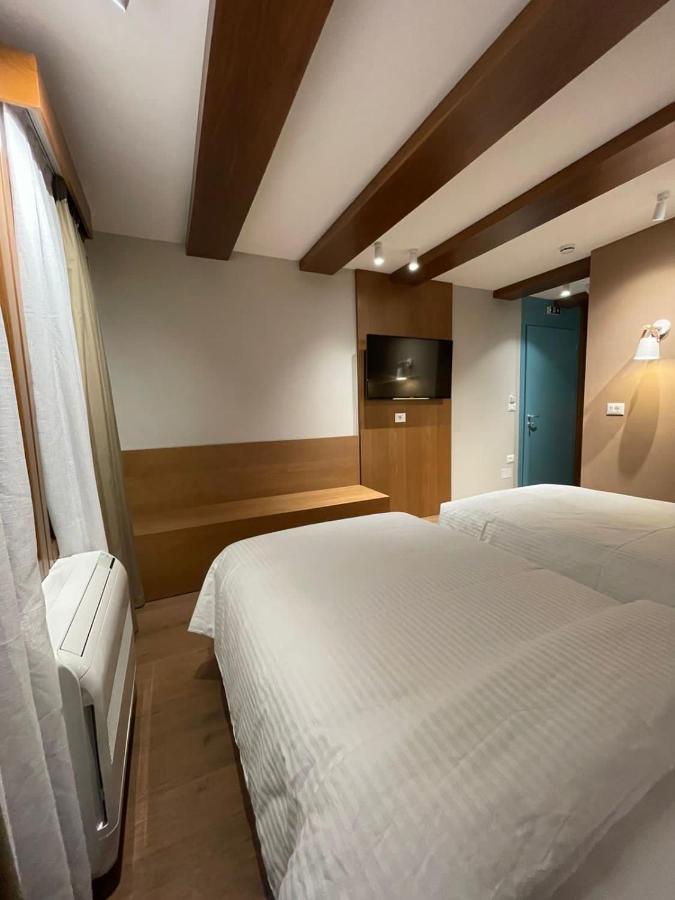 Palorto Hotel ジロカストラ エクステリア 写真