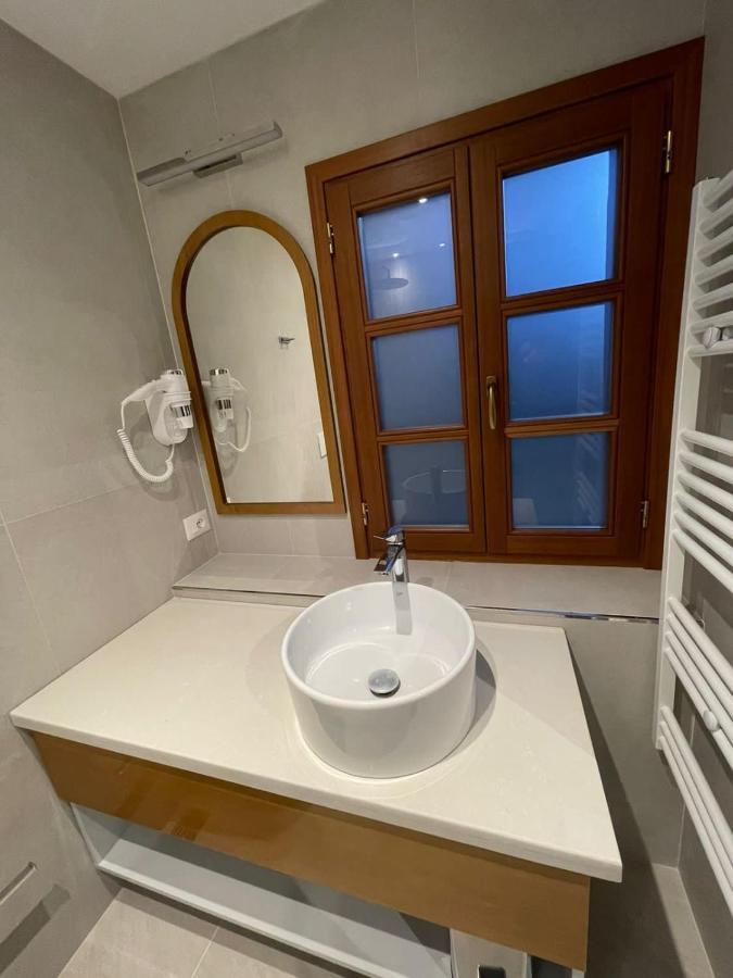 Palorto Hotel ジロカストラ エクステリア 写真