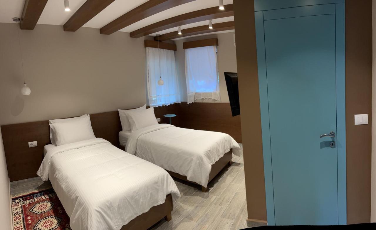 Palorto Hotel ジロカストラ エクステリア 写真
